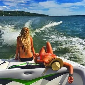 Meet your Posher, Melissa